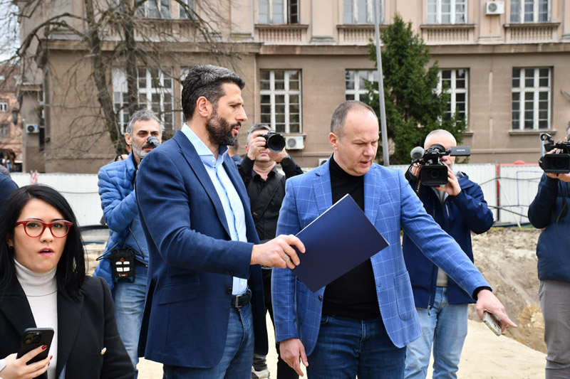 the-mayor-of-belgrade-and-the-director-of-parking-servis-visited-the-construction-of-the-new-pinki-garage-2
