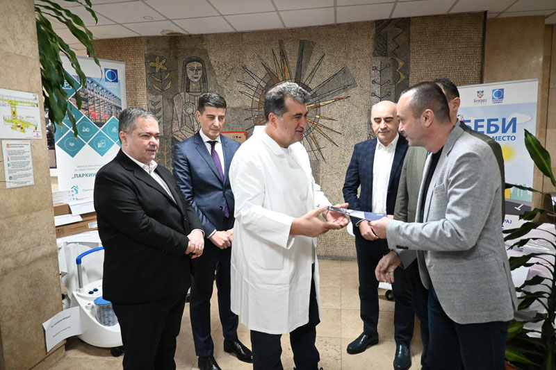 sedma-donacija-parking-servisa-beogradskim-porodilistima-2